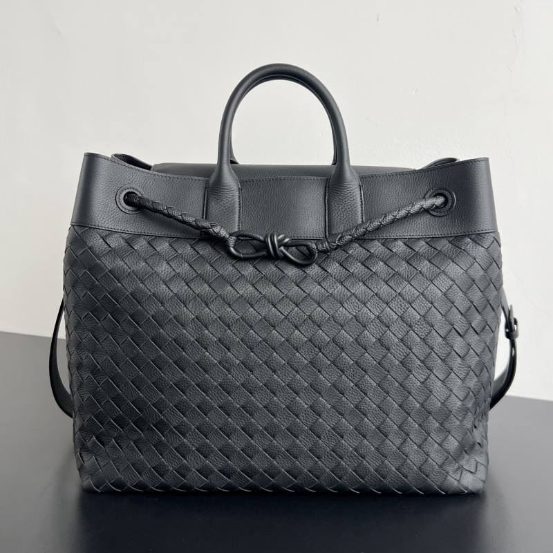 Сумка Bottega Veneta Andiamo плетеная черная