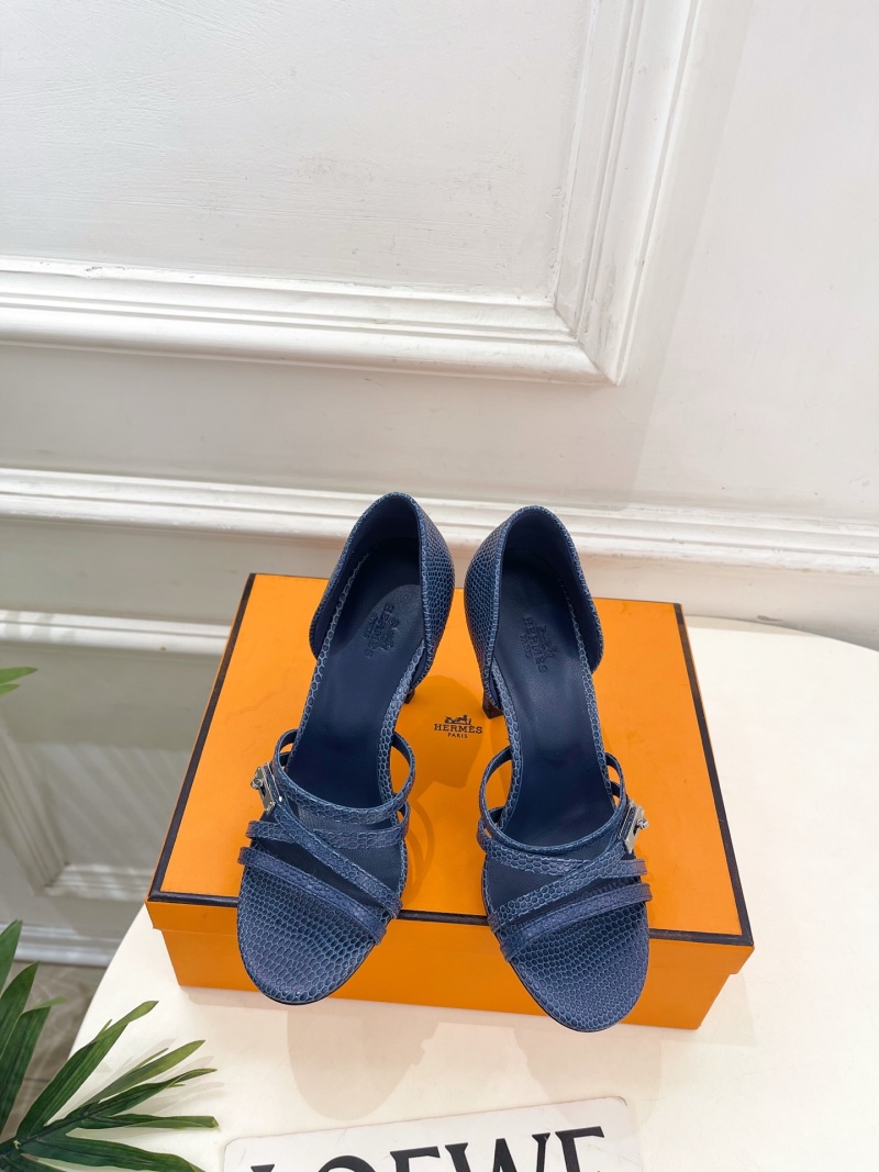 Женские босоножки с декоративной пряжкой на каблуке Hermès