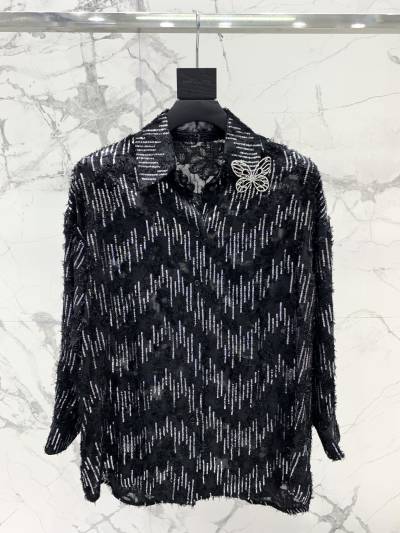 Блуза Saint Laurent черная с пайетками и брошью
