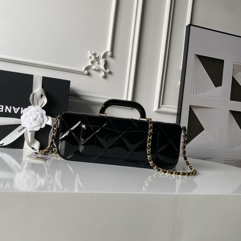 Черная лакированная сумка с двойным C логотипом Chanel