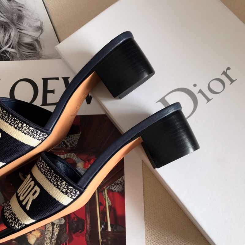 Женские сабо Christian Dior с вышивкой, летняя коллекция
