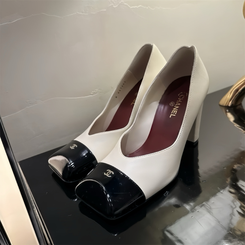 Женские туфли Chanel с контрастным носком