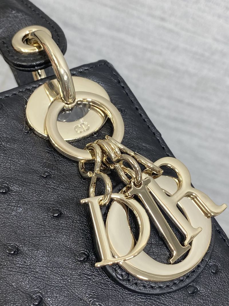 Черная сумка Dior Lady Dior с тиснением под страус