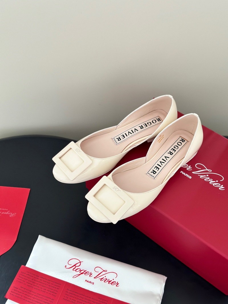 Балетки Roger Vivier белые с квадратной пряжкой