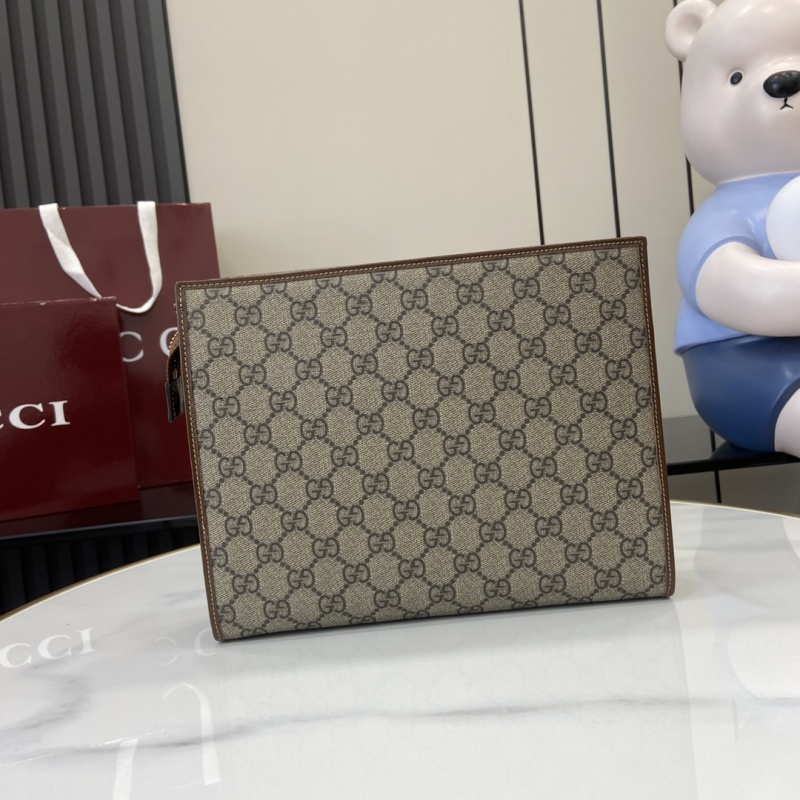 Сумка Gucci с принтом GG и фурнитурой