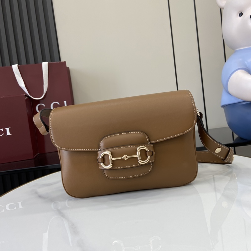 Сумка Gucci с пряжкой
