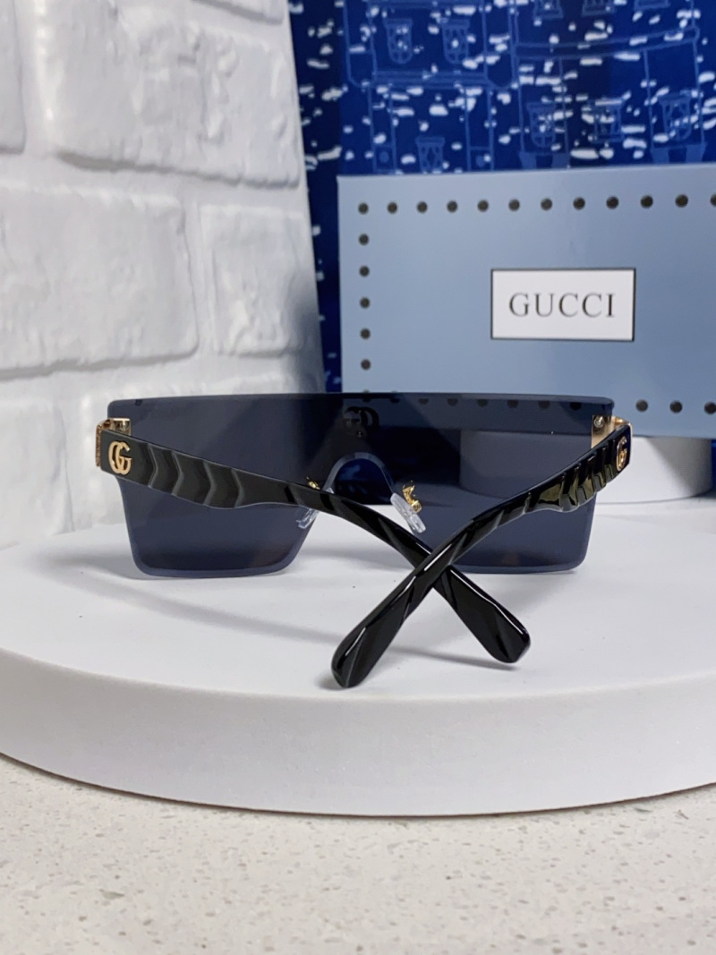 Солнцезащитные очки Gucci