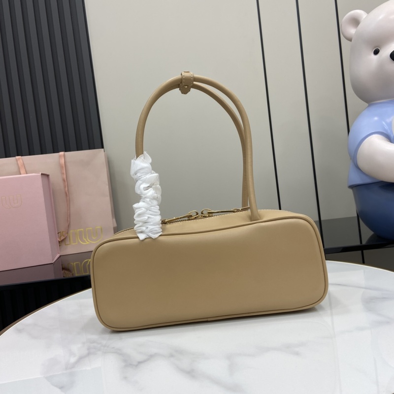Сумка Miu Miu бежевая с замком