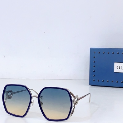 Солнцезащитные очки Gucci GG1621