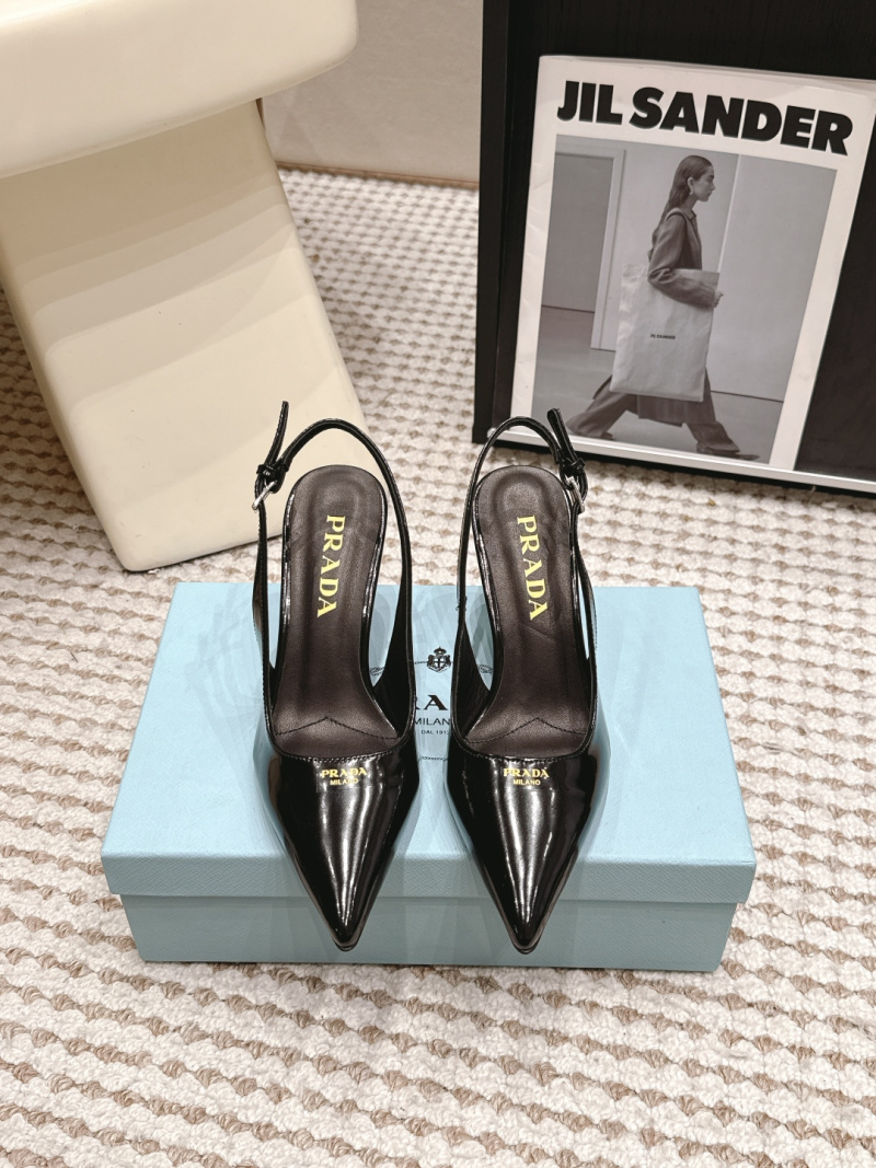 Женские черные лаковые кожаные сандалии на высоком каблуке Prada