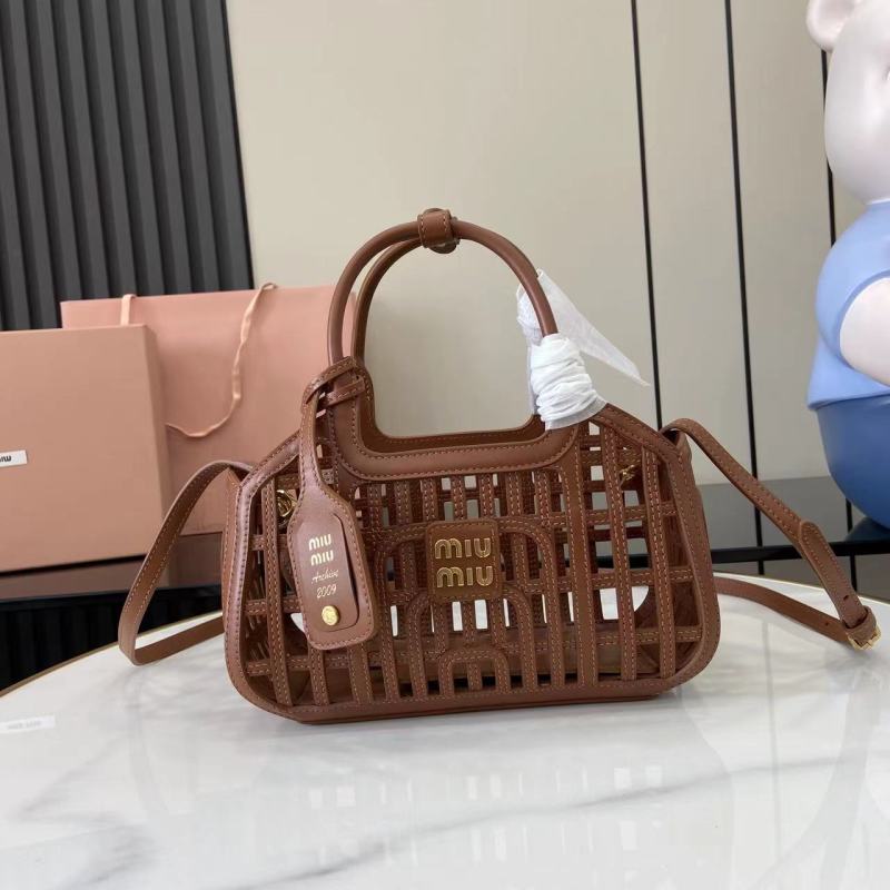 Сумка Miu Miu коричневая