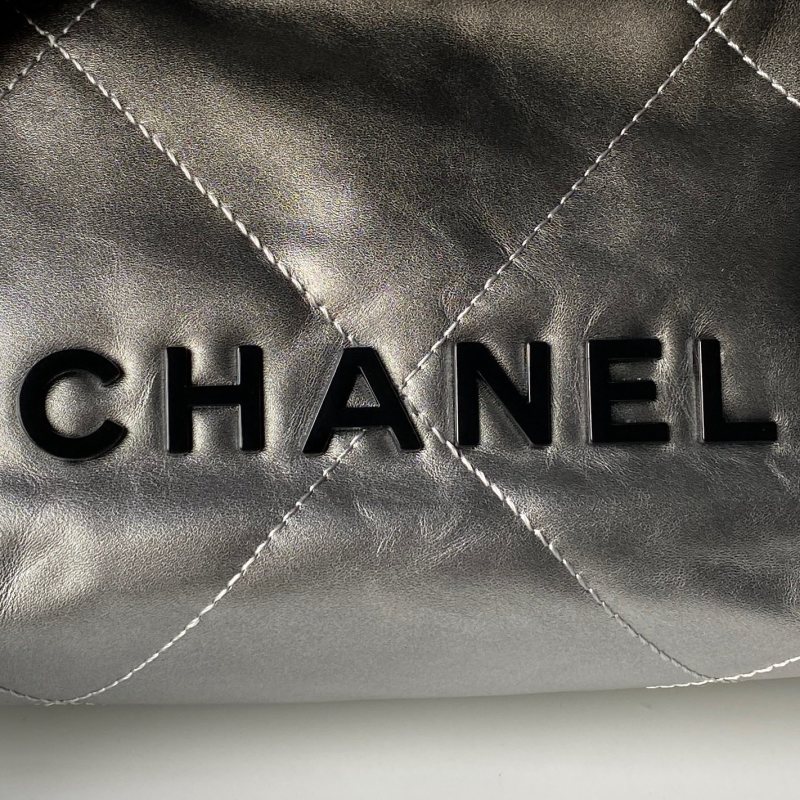 Мини сумка Chanel с логотипом