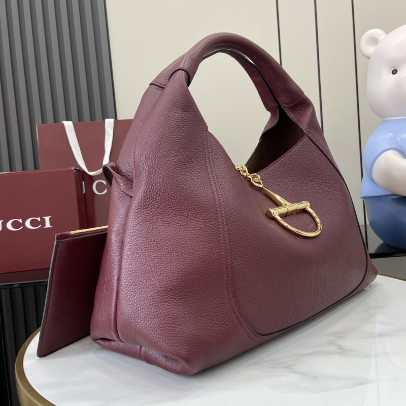 Сумка Gucci с золотой фурнитурой