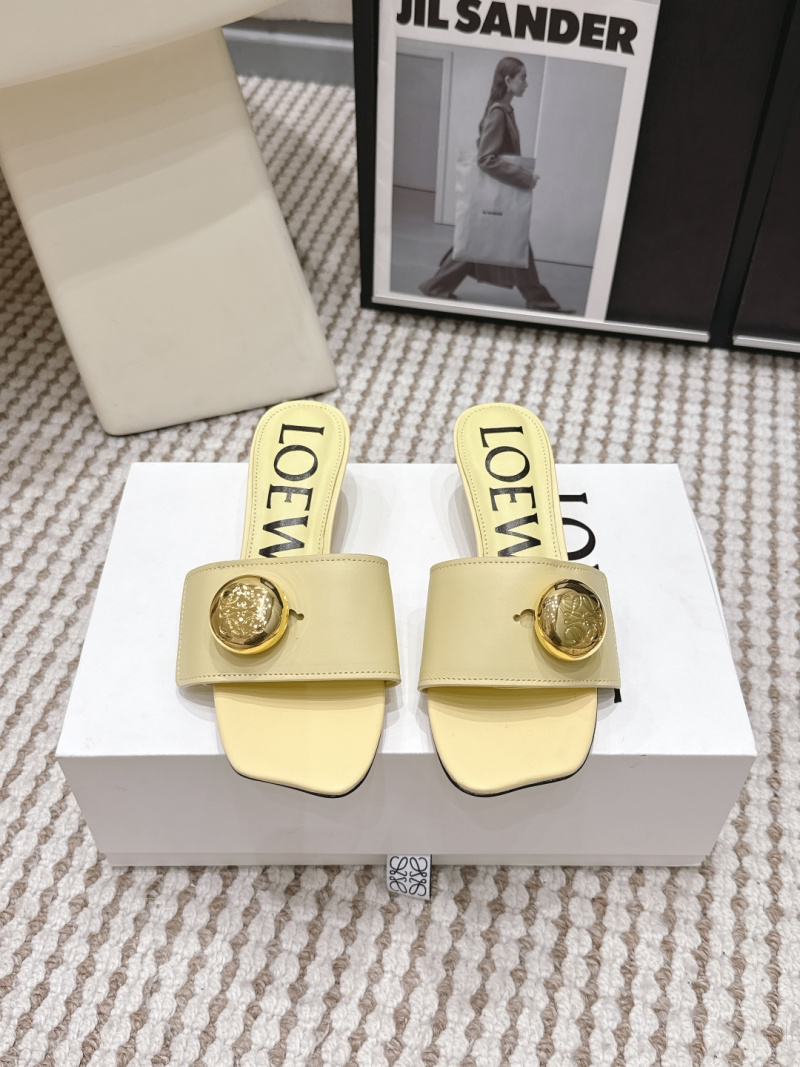 Женские мюли LOEWE с золотым декором