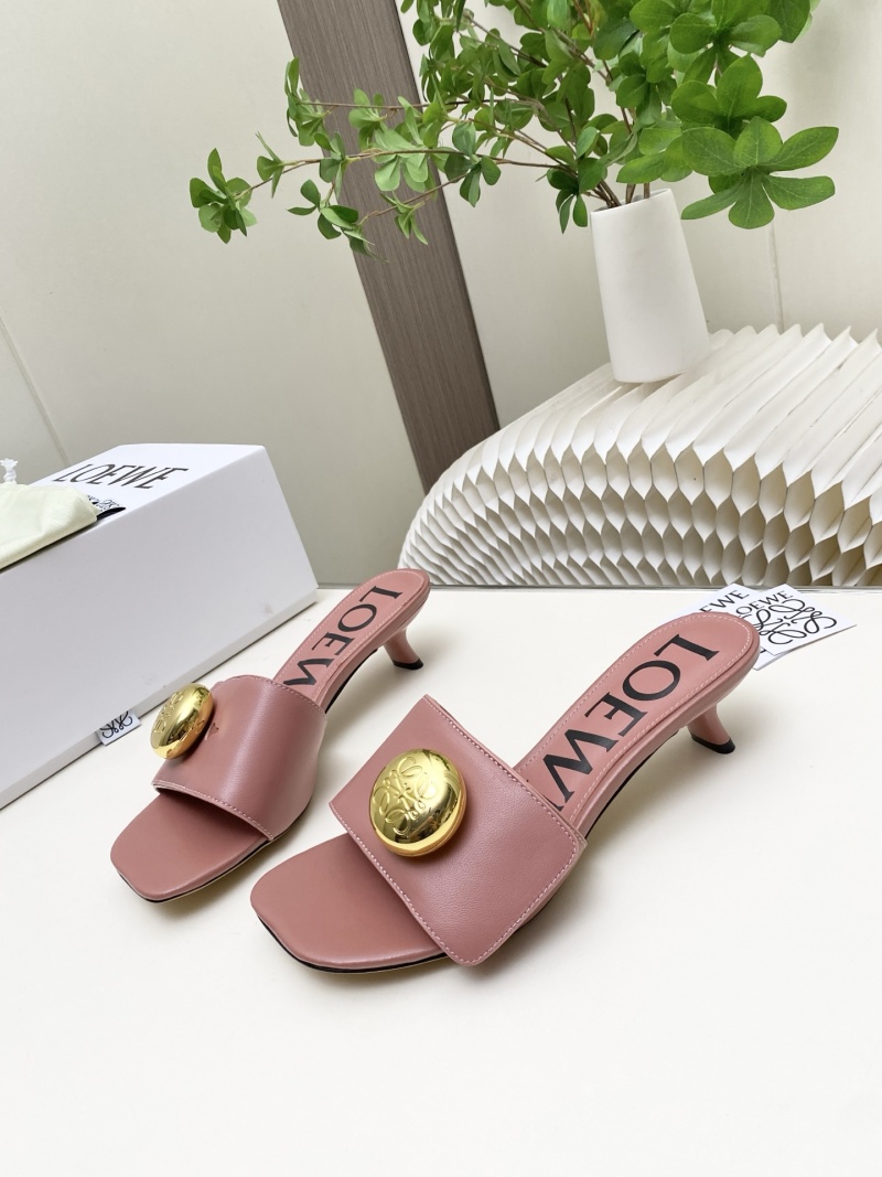 Женские кожаные мюли с декоративной пряжкой на лямке Loewe