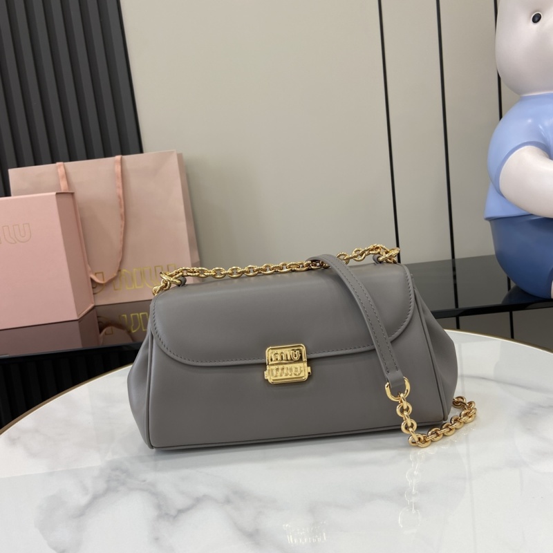 Сумка Miu Miu серая с цепочкой
