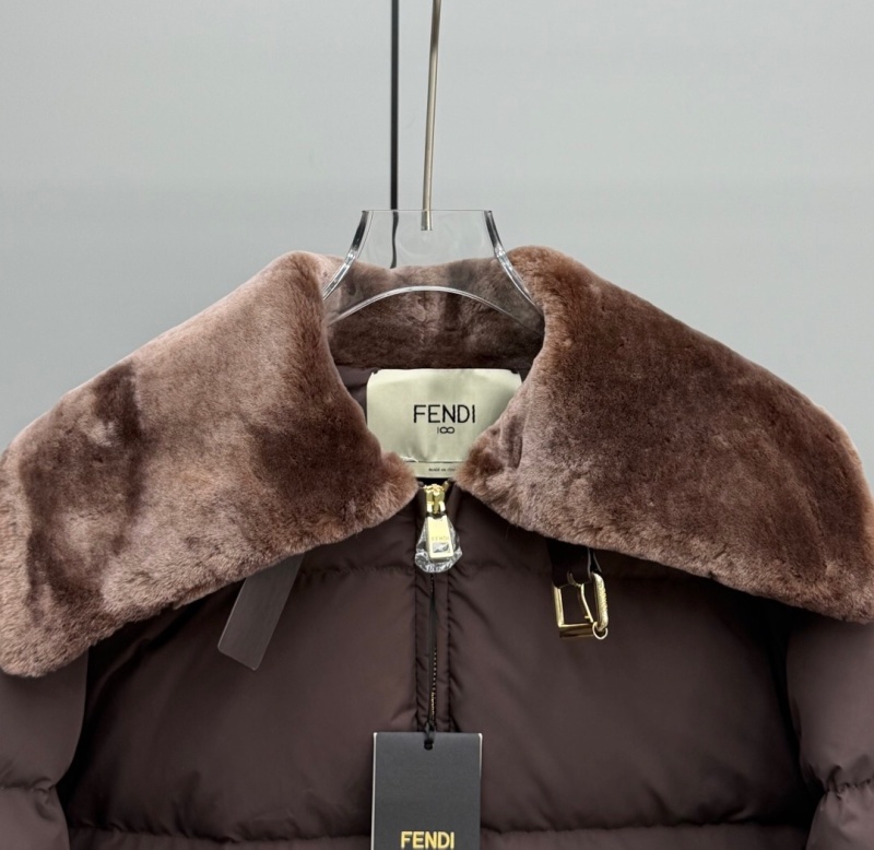 Пуховик Fendi