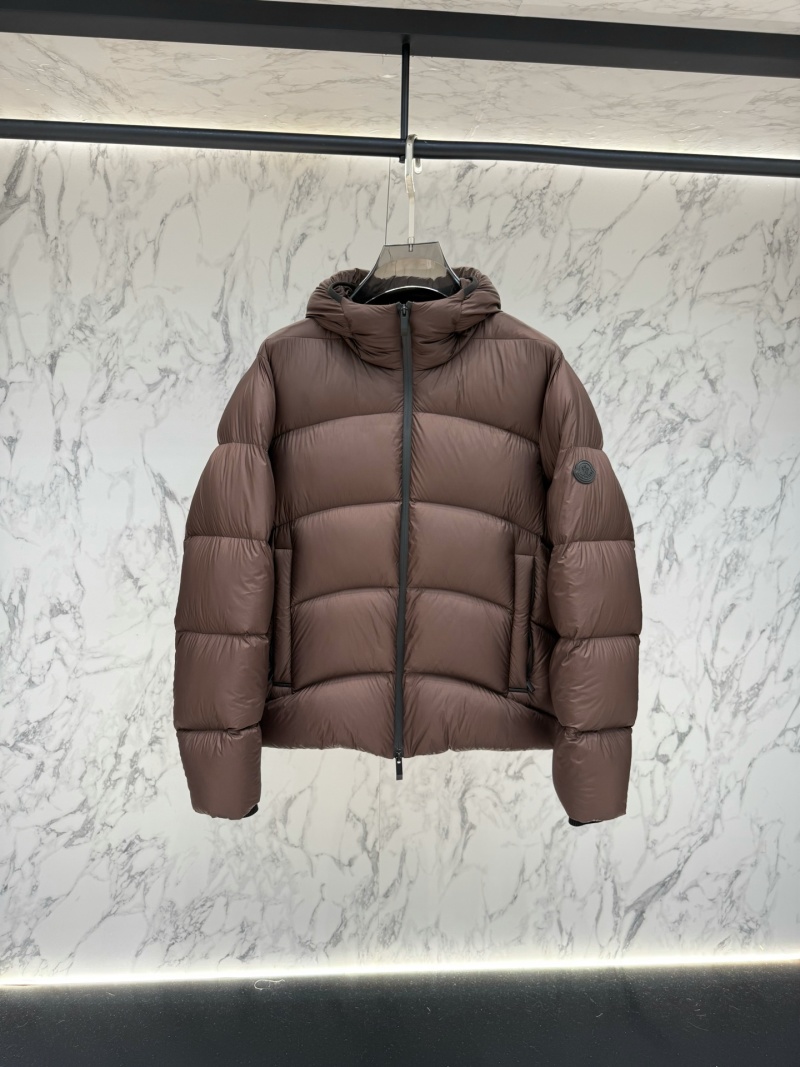 Пуховик Moncler