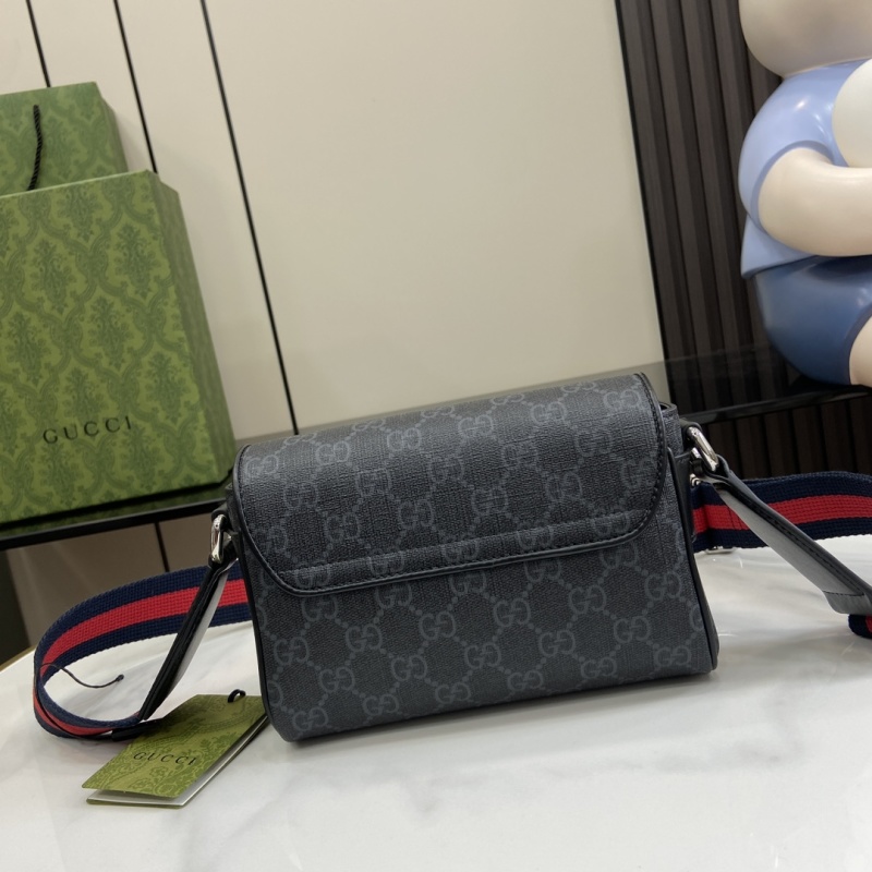 Сумка Gucci с монограммой и ремешком
