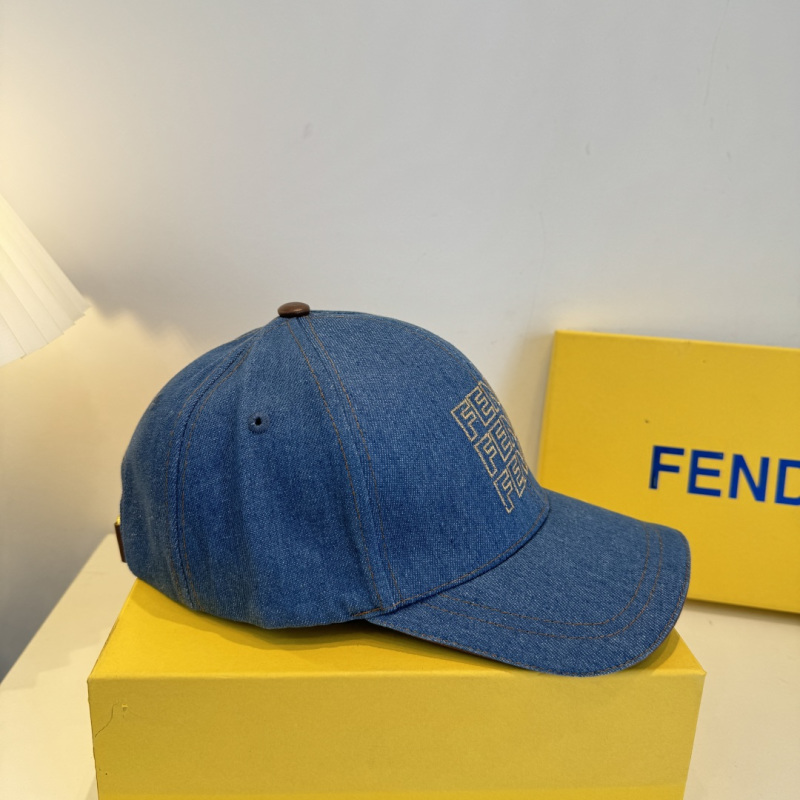 Бейсболка Fendi синяя из денима с тройной вышивкой