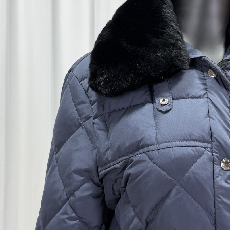 Пуховик Moncler