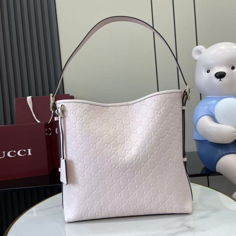Сумка Gucci с монограммой