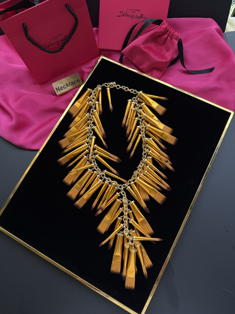Набор из кистей для макияжа в виде колье Schiaparelli
