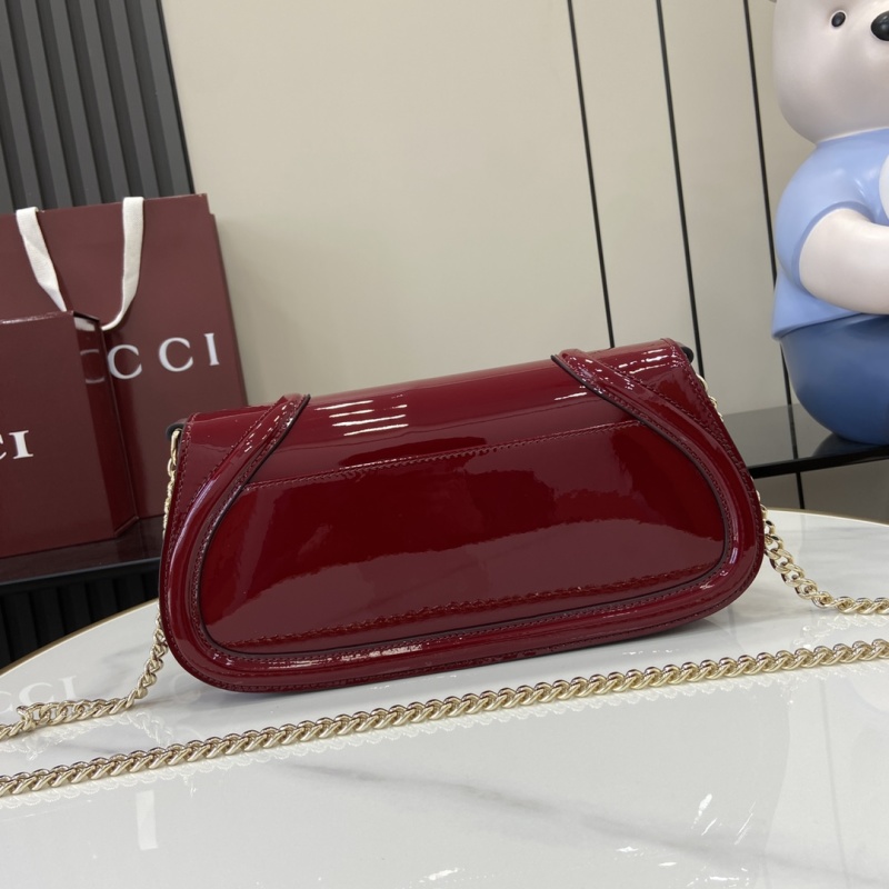 Сумка Gucci красная лаковая с цепочкой