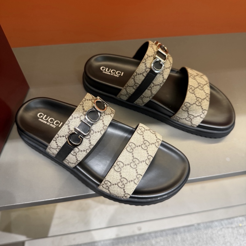 Мужские шлёпанцы Gucci