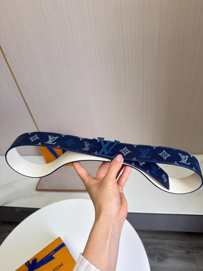 Кожаный ремень Louis Vuitton с монограммой