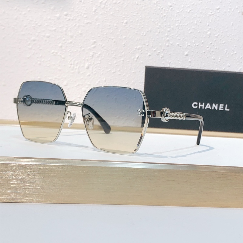 Очки солнечные CHANEL