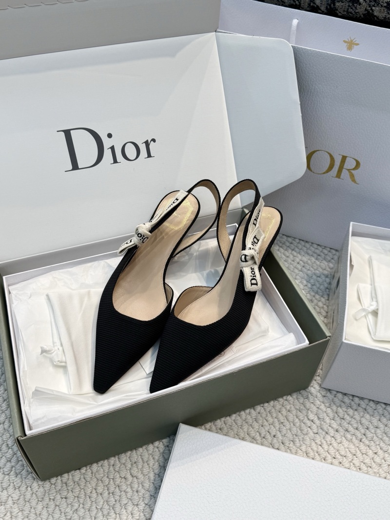 Женские черные туфли с ремешком и острым носком Dior