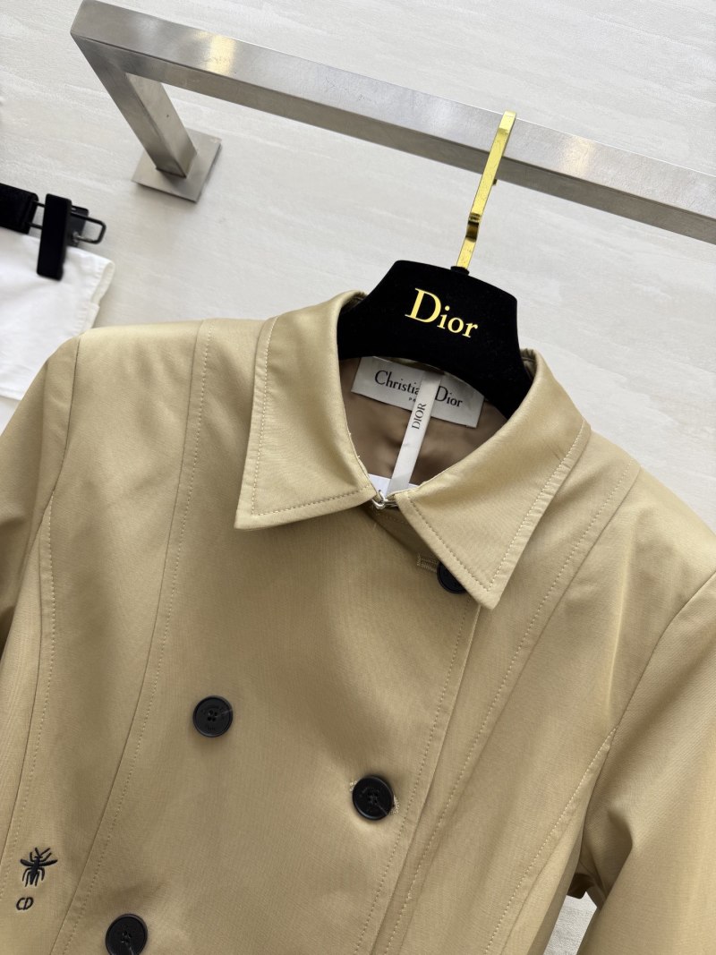 Пальто-тренч женское бежевое с поясом и двойным рядом пуговиц Dior