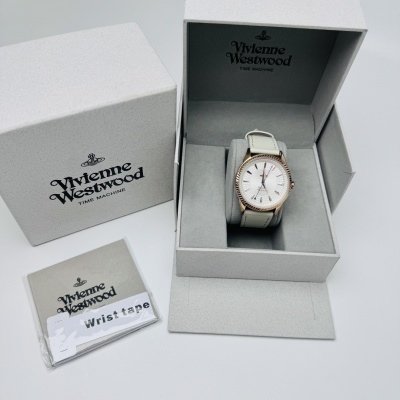 Часы Vivienne Westwood