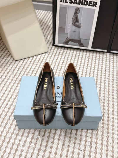 Prada туфли Mary Jane с бантом, круглый носок, плоская подошва