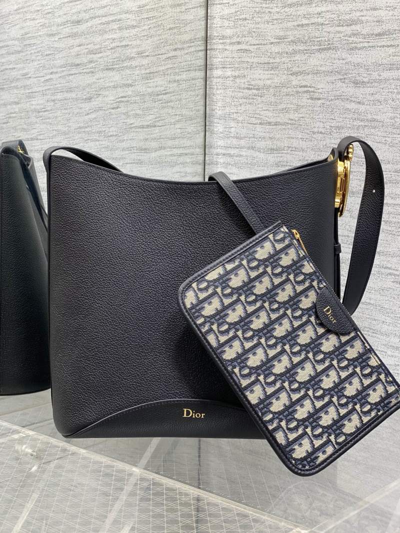 Черная кожаная сумка Dior с клатчем