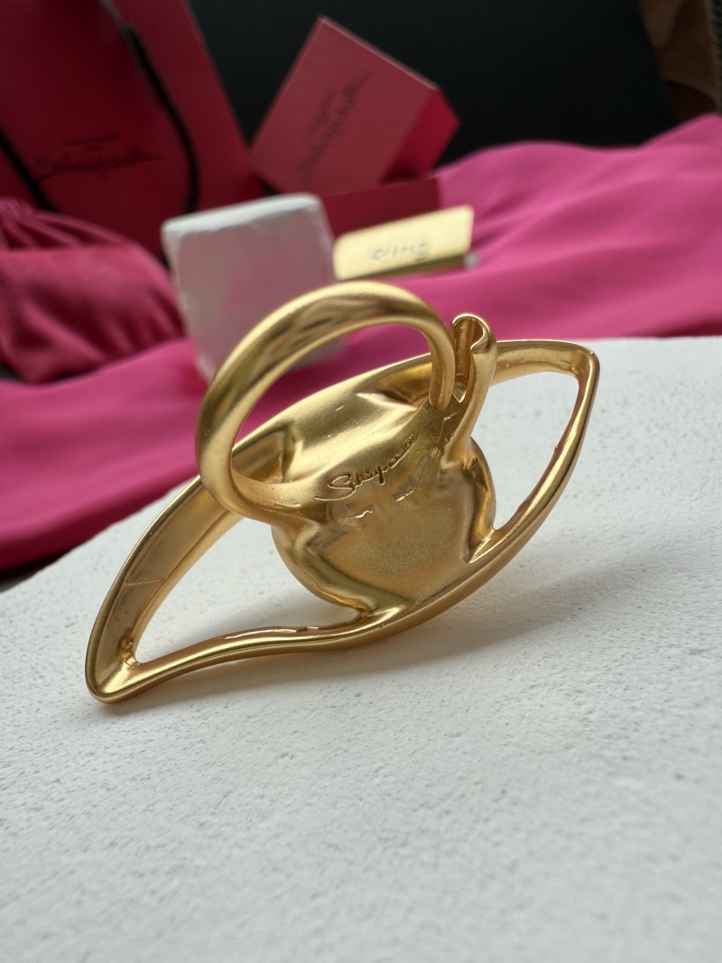 Кольцо Schiaparelli