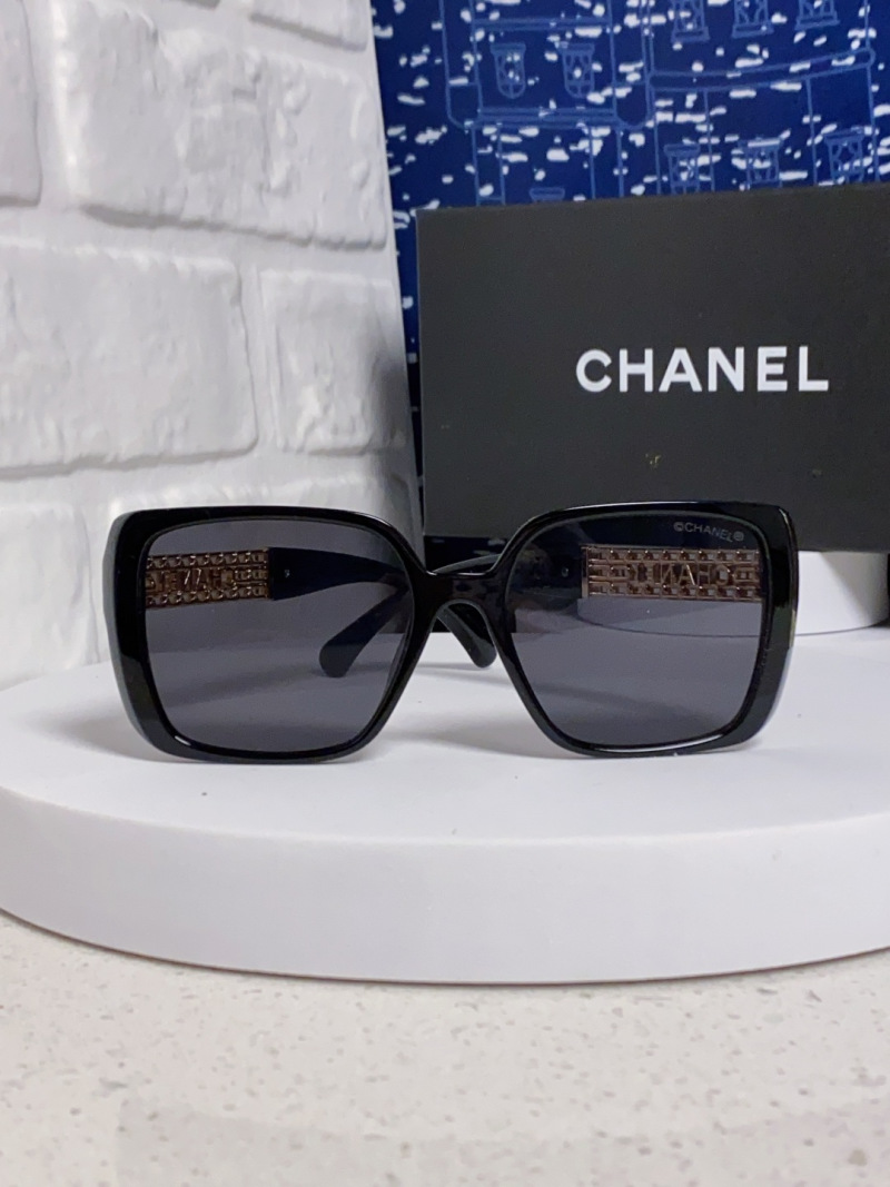 Chanel Солнцезащитные очки черные квадратные