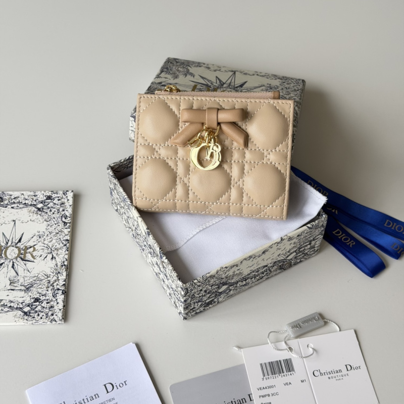Мини-сумка Christian Dior с квилтингом