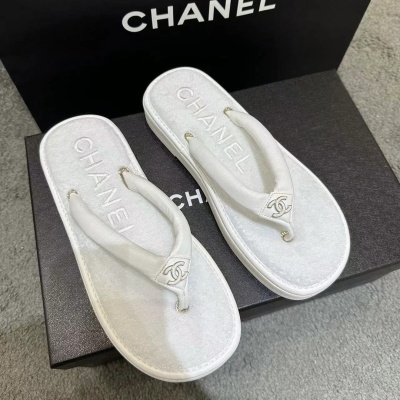 Женские шлёпанцы CHANEL