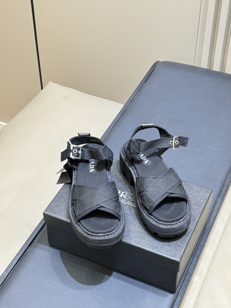 Женские босоножки Prada с ремешками