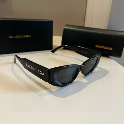 Солнцезащитные очки Balenciaga, форма кошачий глаз