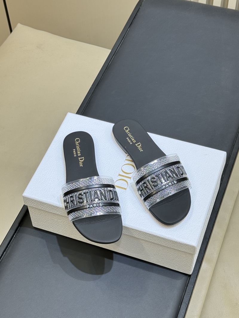 Шлёпанцы Dior с глиттерными ремешками