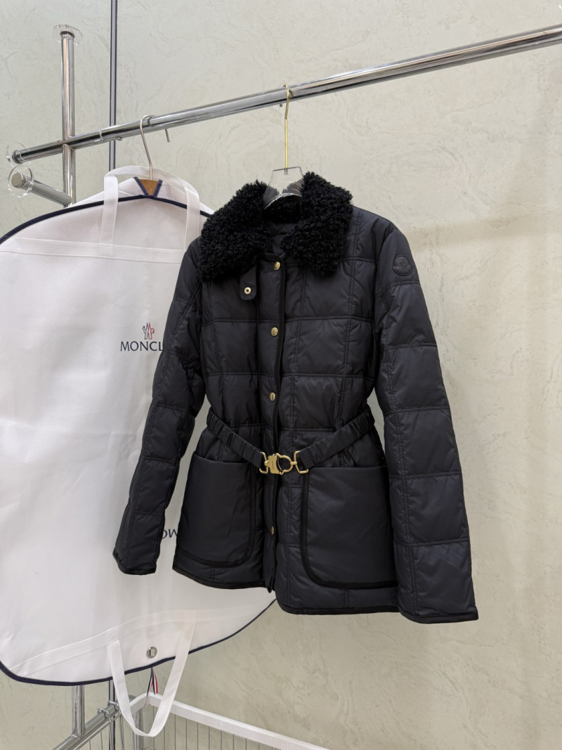 Пуховик Moncler