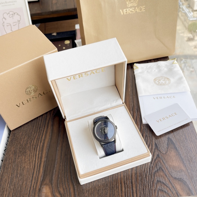 Часы Versace