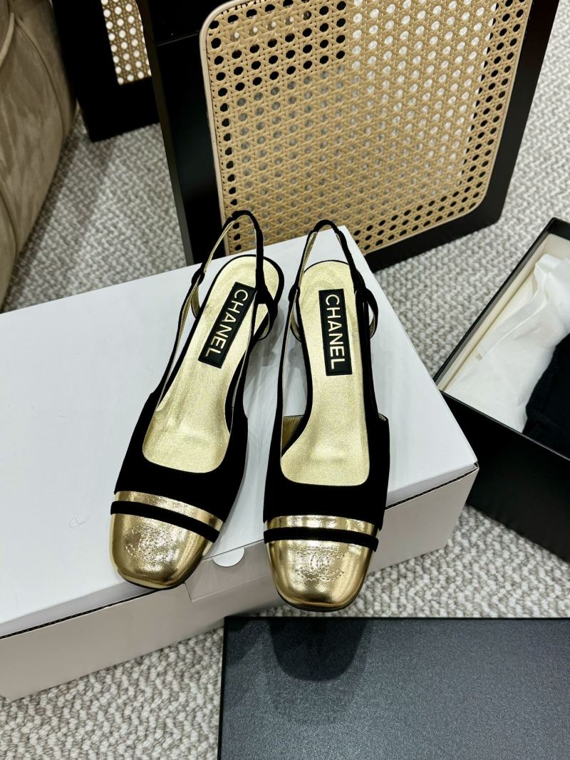 Туфли женские черные с золотым декором Chanel