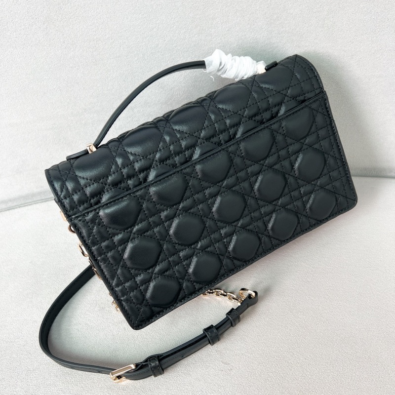 Черная кожаная сумка с логотипом Dior