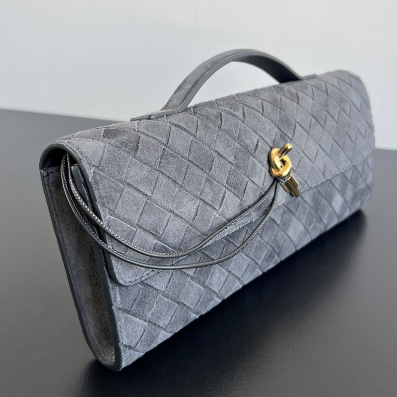 Клатч Bottega Veneta из замши