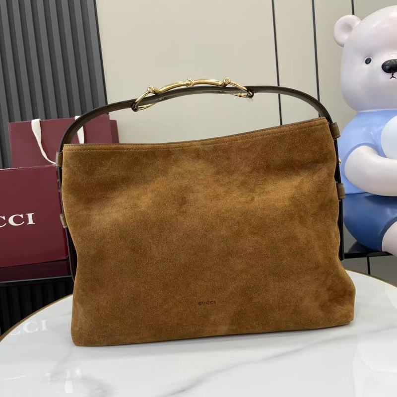 Сумка Gucci из замши с бамбуковой ручкой