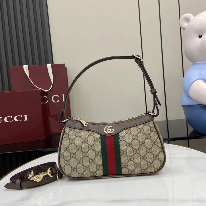 Сумка Gucci с монограммой и ремешком